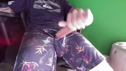 Snapshot of kuruptxxx chatting on 11/16/25, 02:00 kuruptxxx online show from 11/16/25, 02:00