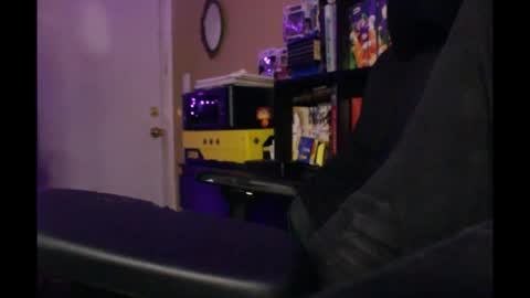 Snapshot of kushgoth chatting on 04/28/26, 04:39 Kushgoth online show from 04/28/26, 04:39