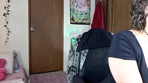 kusshy33 online show from 12/02/25, 02:06