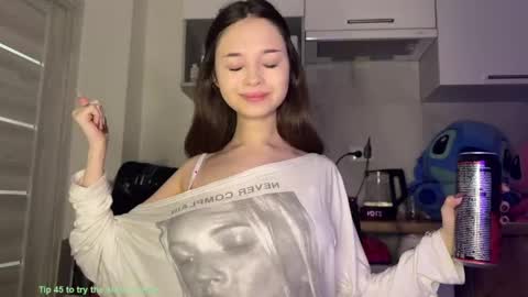 Snapshot of kusssecka chatting on 04/17/26, 04:04 Brianna my friends can call me Bri or kusya D online show from 04/17/26, 04:04