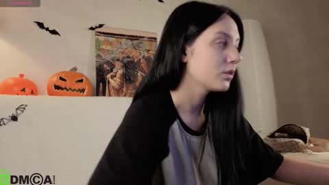 Snapshot of kvetachka chatting on 10/28/25, 01:31 Kvetachka Thu-Sun 0900am-1500pmGTM2 online show from 10/28/25, 01:31