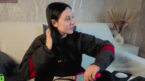 Snapshot of kvetachka chatting on 11/05/25, 01:05 Kvetachka Thu-Sun 0900am-1500pmGTM2 online show from 11/05/25, 01:05