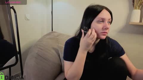 Snapshot of kvetachka chatting on 11/22/25, 01:59 Kvetachka Thu-Sun 0900am-1500pmGTM2 online show from 11/22/25, 01:59