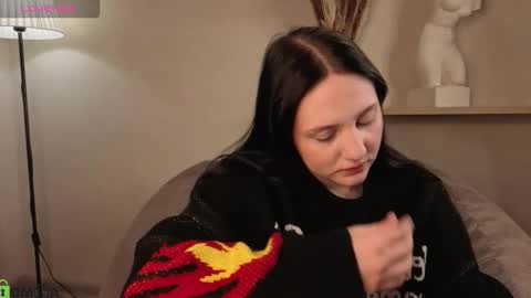 Snapshot of kvetachka chatting on 11/28/25, 01:41 Kvetachka Thu-Sun 0900am-1500pmGTM2 online show from 11/28/25, 01:41