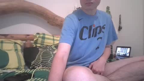 Snapshot of kwahrens22 chatting on 01/16/25, 01:16 Kenji online show from 01/16/25, 01:16