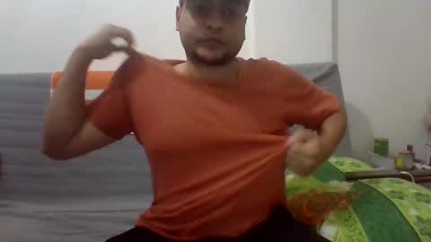 Snapshot of kwt8933 chatting on 02/16/25, 05:26 khalid 89 online show from 02/16/25, 05:26