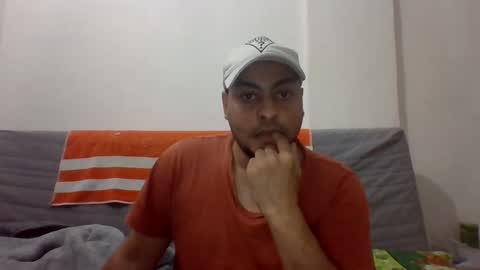 Snapshot of kwt8933 chatting on 02/19/25, 06:22 khalid 89 online show from 02/19/25, 06:22