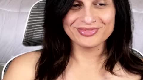 Snapshot of kxaxmichelle chatting on 03/19/26, 08:24 Kick online show from 03/19/26, 08:24