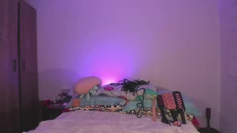 Aria Kess  online show from 09/08/25, 10:31