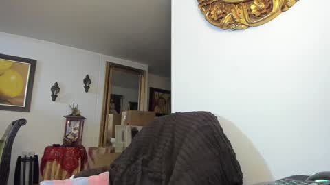 Snapshot of kyhara chatting on 01/24/25, 01:13 kyhara online show from 01/24/25, 01:13