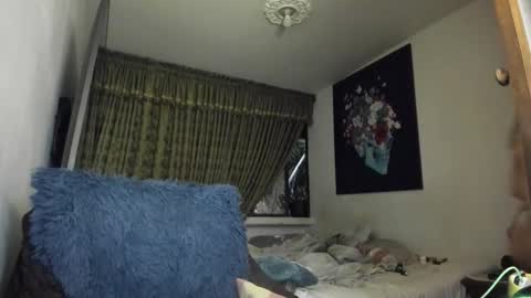 Snapshot of kyhara chatting on 09/21/25, 01:40 kyhara online show from 09/21/25, 01:40