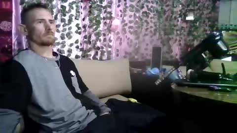 Snapshot of kyl3baron3 chatting on 01/22/25, 05:49 kyl3baron3 online show from 01/22/25, 05:49