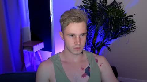 Snapshot of kyle_4u chatting on 01/20/25, 10:40 Kyle online show from 01/20/25, 10:40