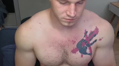 Snapshot of kyle_4u chatting on 10/27/25, 05:33 Kyle online show from 10/27/25, 05:33