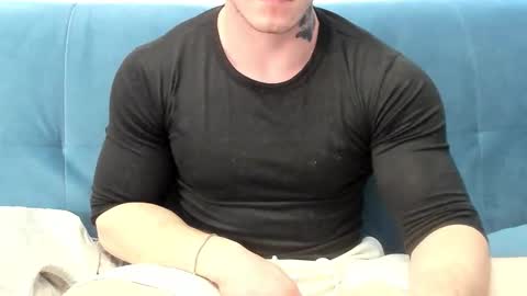 Snapshot of kyle_4u chatting on 12/19/25, 05:36 Kyle online show from 12/19/25, 05:36