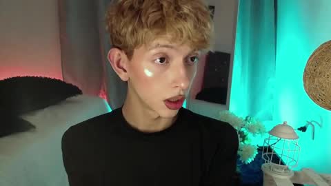 Snapshot of kyle__cooper chatting on 12/09/24, 04:23 Kyle Cooper online show from 12/09/24, 04:23