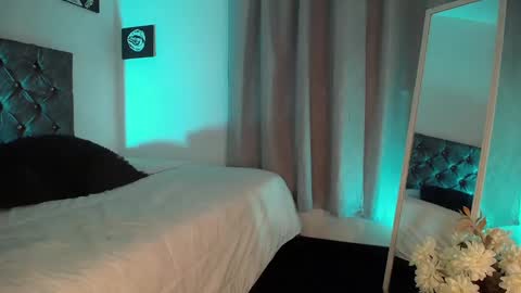 Snapshot of kyle__cooper chatting on 01/10/25, 06:09 Kyle Cooper online show from 01/10/25, 06:09