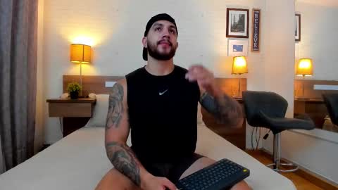 kylenorth_ online show from 10/05/25, 11:19