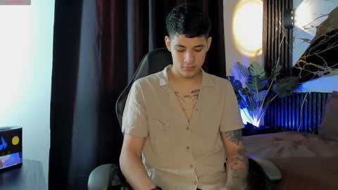 kylesmithx_ online show from 12/18/25, 08:15