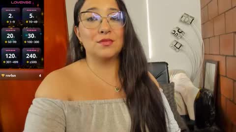 Snapshot of kylie_daniiels chatting on 01/07/26, 06:10 Kylie online show from 01/07/26, 06:10