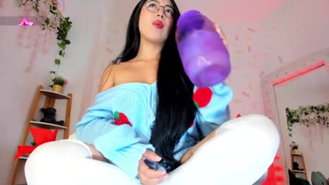 Snapshot of kylie_evans_18 chatting on 12/04/24, 07:39 Kylie online show from 12/04/24, 07:39