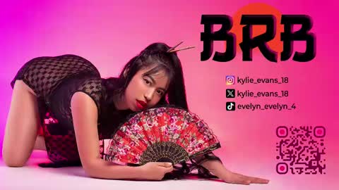 Snapshot of kylie_evans_18 chatting on 03/02/25, 10:14 Kylie online show from 03/02/25, 10:14