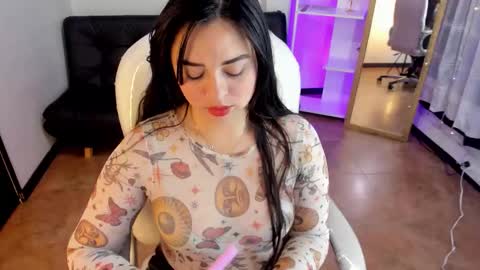 kylie online show from 10/18/25, 01:34