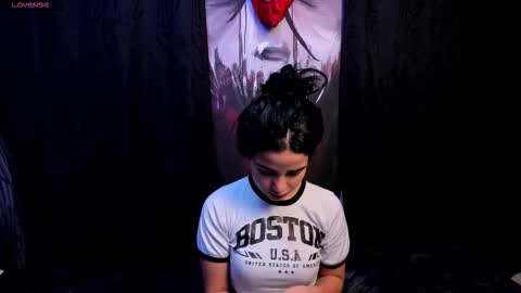 submissive demon Please help me to reach 500 thumbs up online show from 09/26/25, 11:31