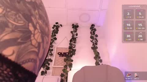 Kylie Myers online show from 01/28/25, 01:38