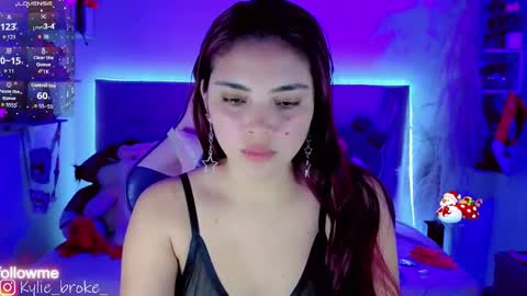 Snapshot of kylie_hottt_ chatting on 11/26/25, 09:16 k ylie online show from 11/26/25, 09:16