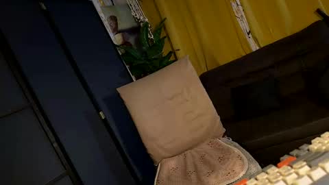 Snapshot of kylie_iyutera chatting on 04/23/26, 12:29 kylie online show from 04/23/26, 12:29