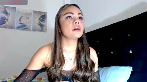 Snapshot of kylie_loveee chatting on 03/15/26, 08:26 Paola online show from 03/15/26, 08:26