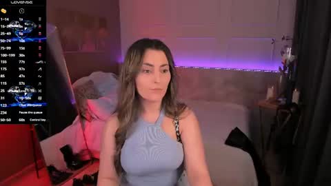 Snapshot of kylie_mellow chatting on 07/11/26, 05:43 Kylie online show from 07/11/26, 05:43
