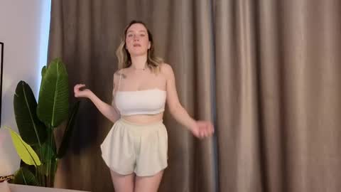 Anna online show from 02/13/25, 09:41