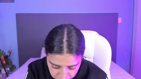 Snapshot of kylie_reyes chatting on 12/21/24, 08:00 Kylie Reyes online show from 12/21/24, 08:00