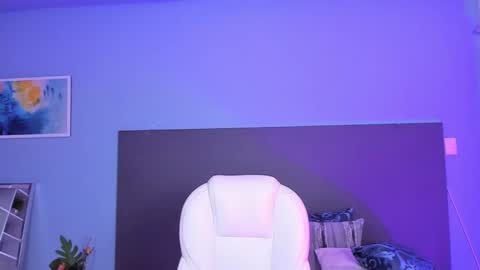 Snapshot of kylie_reyes chatting on 12/27/24, 01:43 Kylie Reyes online show from 12/27/24, 01:43