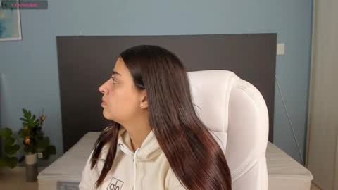 Snapshot of kylie_reyes chatting on 12/30/24, 07:42 Kylie Reyes online show from 12/30/24, 07:42