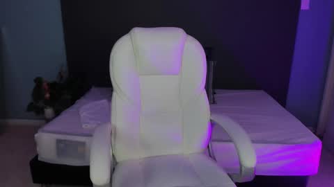 Snapshot of kylie_reyes chatting on 01/22/25, 07:13 Kylie Reyes online show from 01/22/25, 07:13