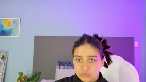 Snapshot of kylie_reyes chatting on 02/25/25, 07:36 Kylie Reyes online show from 02/25/25, 07:36