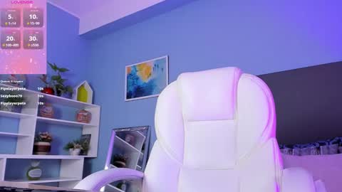 Snapshot of kylie_reyes chatting on 03/04/25, 11:11 Kylie Reyes online show from 03/04/25, 11:11