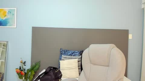 Snapshot of kylie_reyes chatting on 10/09/25, 07:34 Kylie Reyes online show from 10/09/25, 07:34