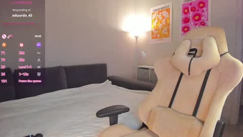 Snapshot of kylie_starrrr chatting on 12/02/24, 03:04 Ann online show from 12/02/24, 03:04