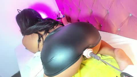 Snapshot of kylie_sttel chatting on 03/31/26, 11:05 kylie Sttel online show from 03/31/26, 11:05