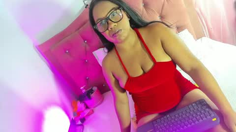 Snapshot of kylie_sttel chatting on 05/18/26, 06:03 kylie Sttel online show from 05/18/26, 06:03