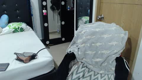 Instagram Kylie switch  followme  buy lovense here online show from 01/04/25, 04:33