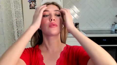 Snapshot of kylieblond chatting on 03/06/26, 09:11 Din online show from 03/06/26, 09:11