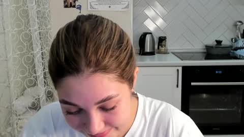 Snapshot of kylieblond chatting on 03/10/26, 09:20 Din online show from 03/10/26, 09:20