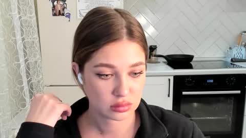 Snapshot of kylieblond chatting on 03/13/26, 09:54 Din online show from 03/13/26, 09:54