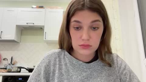 Snapshot of kylieblond chatting on 03/26/26, 09:31 Din online show from 03/26/26, 09:31