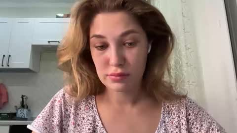 Snapshot of kylieblond chatting on 03/31/26, 09:26 Din online show from 03/31/26, 09:26